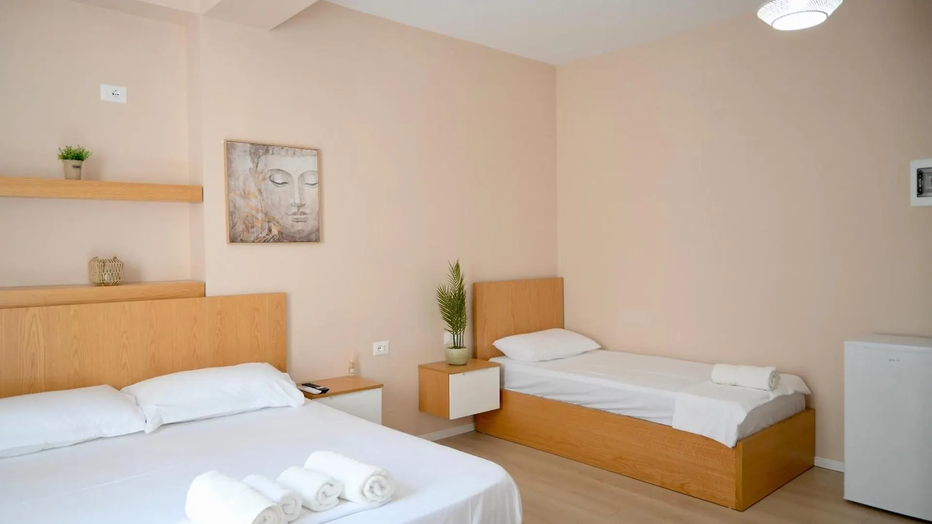 Saranda Apartments 0*, Sarandë